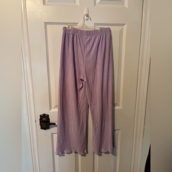 Lilac Flowy Pants - Picture 5 of 5